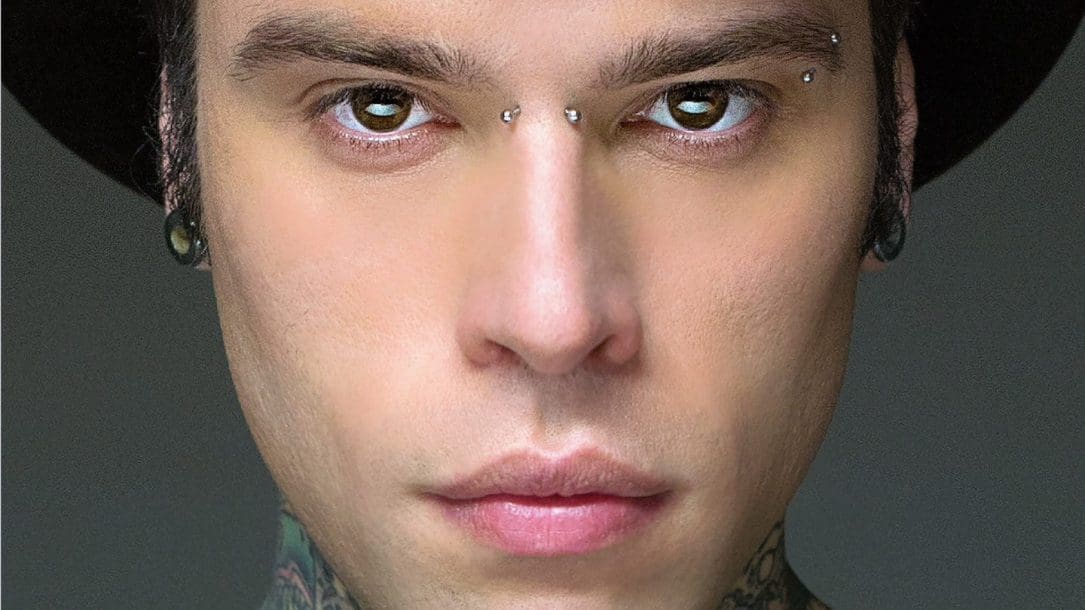 Fedez: esce a sorpresa il singolo “Le Palle di Natale”