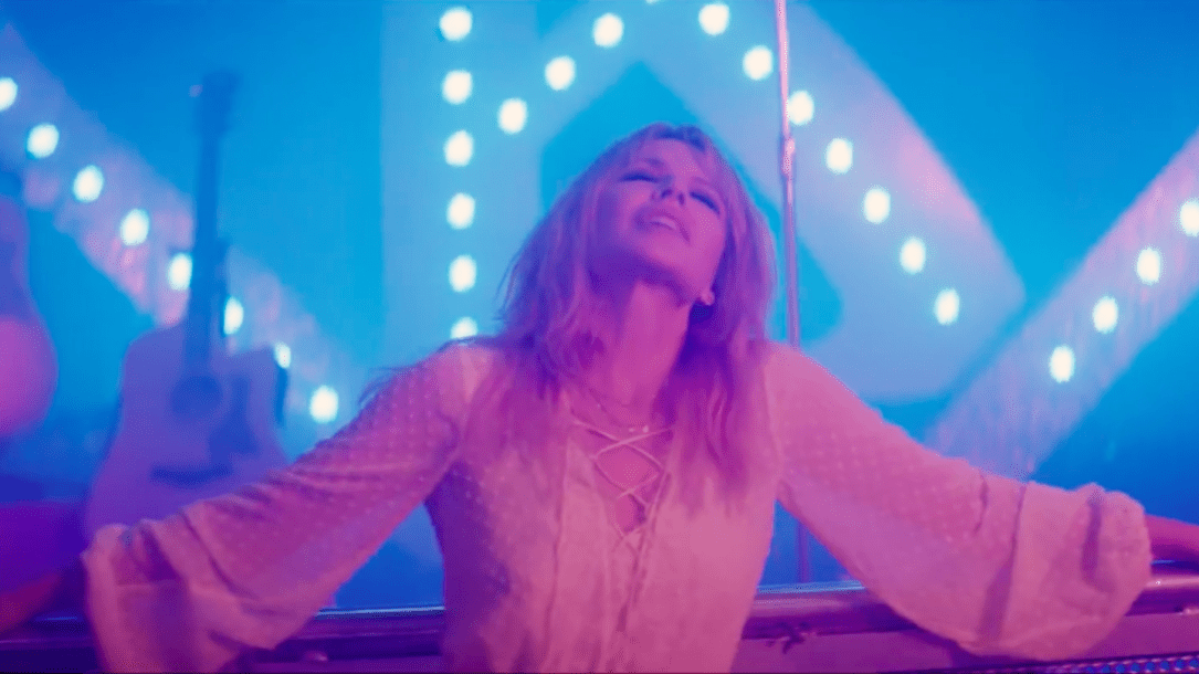 Kylie Minogue: ecco il videoclip di “Stop Me From Falling”