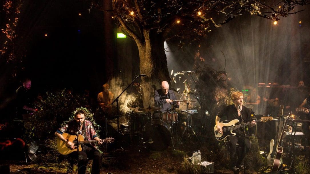 “Fra Mariah Carey e Layne Staley”: intervista ai Biffy Clyro sul loro MTV Unplugged