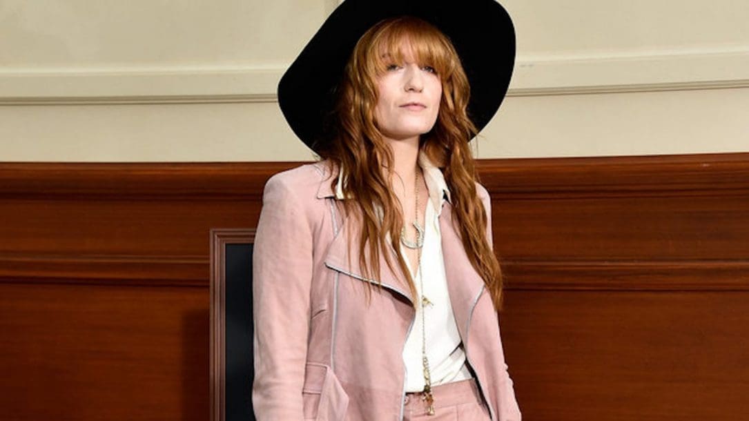 Florence Welch sul palco con Maggie Rogers: la performance di Light On