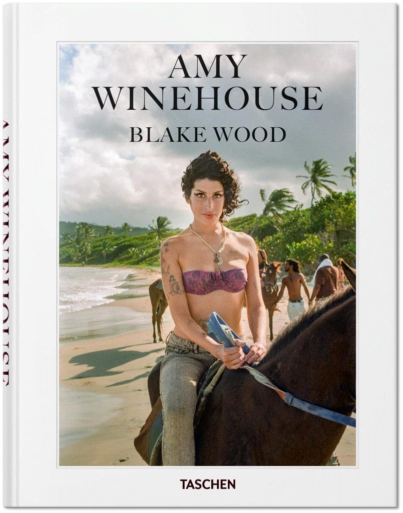 La cover del libro "Amy Winehouse - Blake Wood" in libreria per Taschen