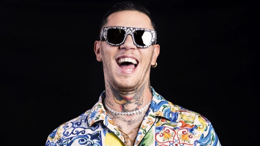 Emis Killa lancia il nuovo album “Supereroe” e due date live