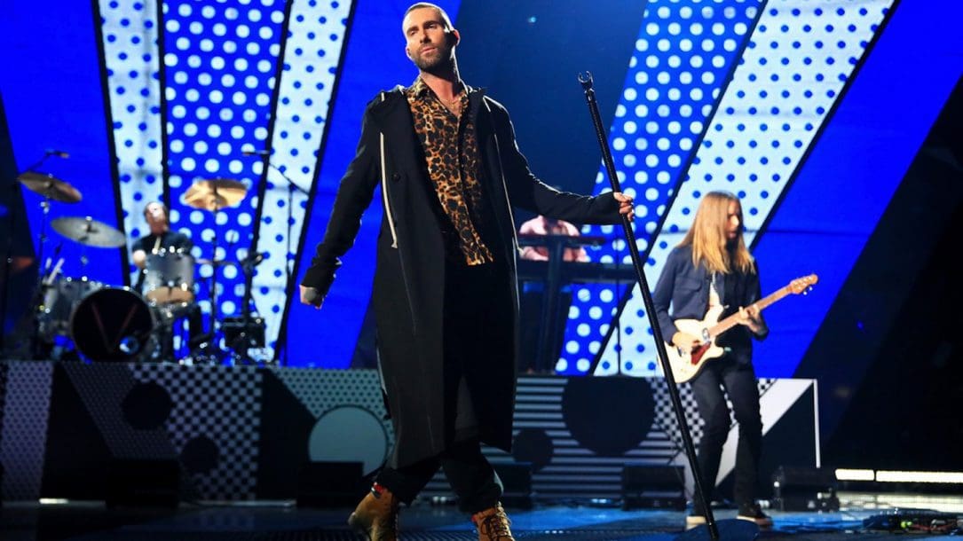 I Maroon 5 hanno dedicato She Will Be Loved ad Aretha Franklin durante un live a Detroit