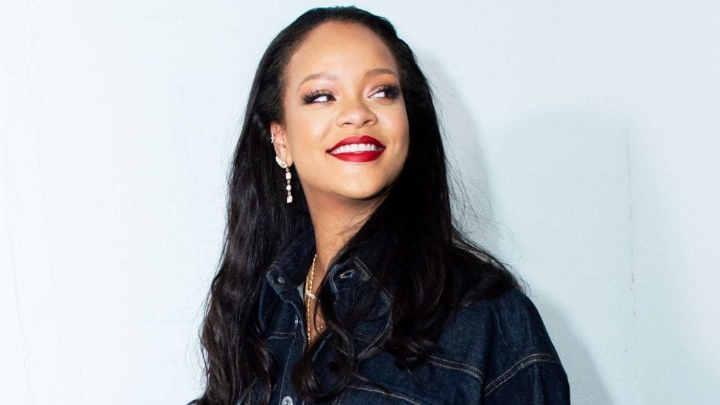 Rihanna annuncia il suo ritorno a Barbados