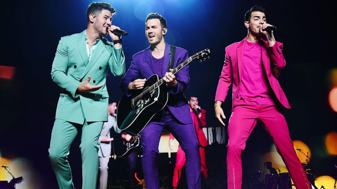 Nel loro nuovo video, i Jonas Brothers si fanno un bel giretto a Las Vegas