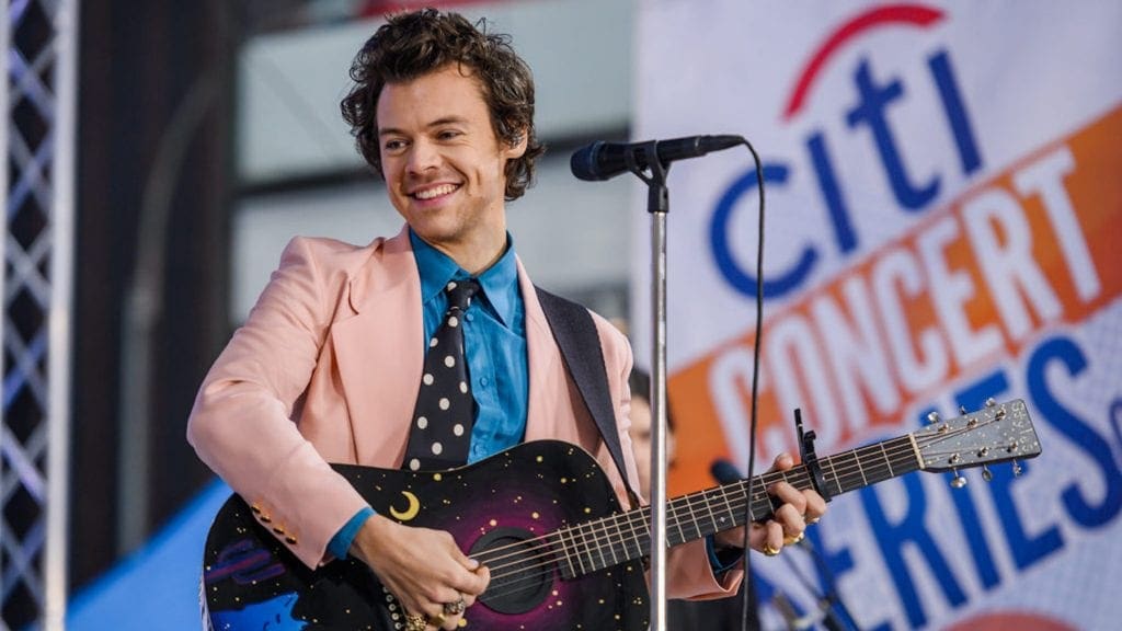 Harry Styles ha rimandato il tour europeo: le nuove date