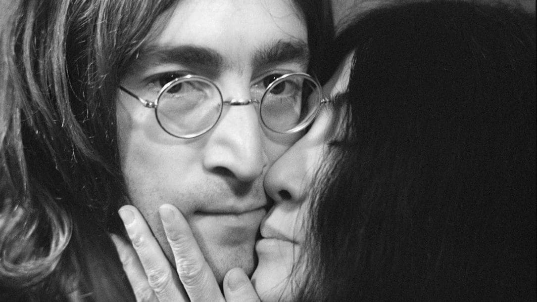 John Lennon, riposa in pace: il genio ci lasciava 40 anni fa