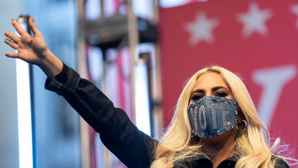 Lady Gaga al comizio per Biden a Pittsburgh di novembre, Drew Angerer/Getty Images