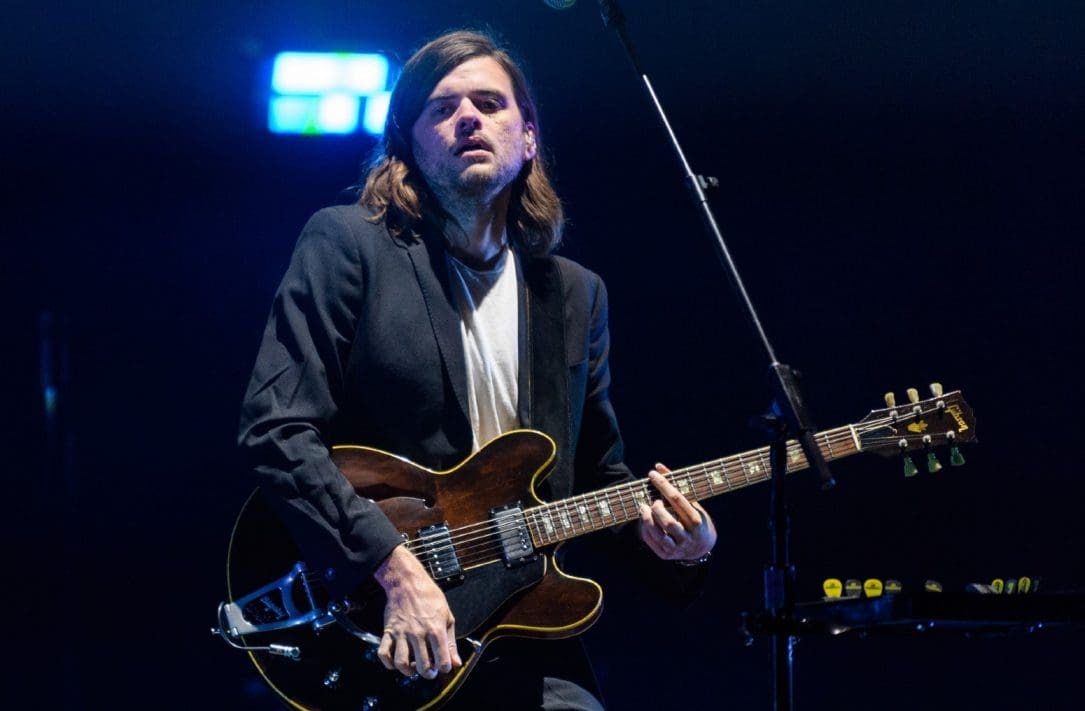 Mumford & Sons: pausa dalla band per Winston Marshall a causa di un post