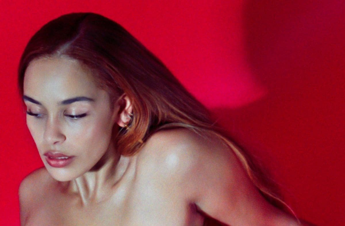 Il ritorno di Jorja Smith: “Gone” è fuori, l’album “Be Right Back” arriva il 14/5