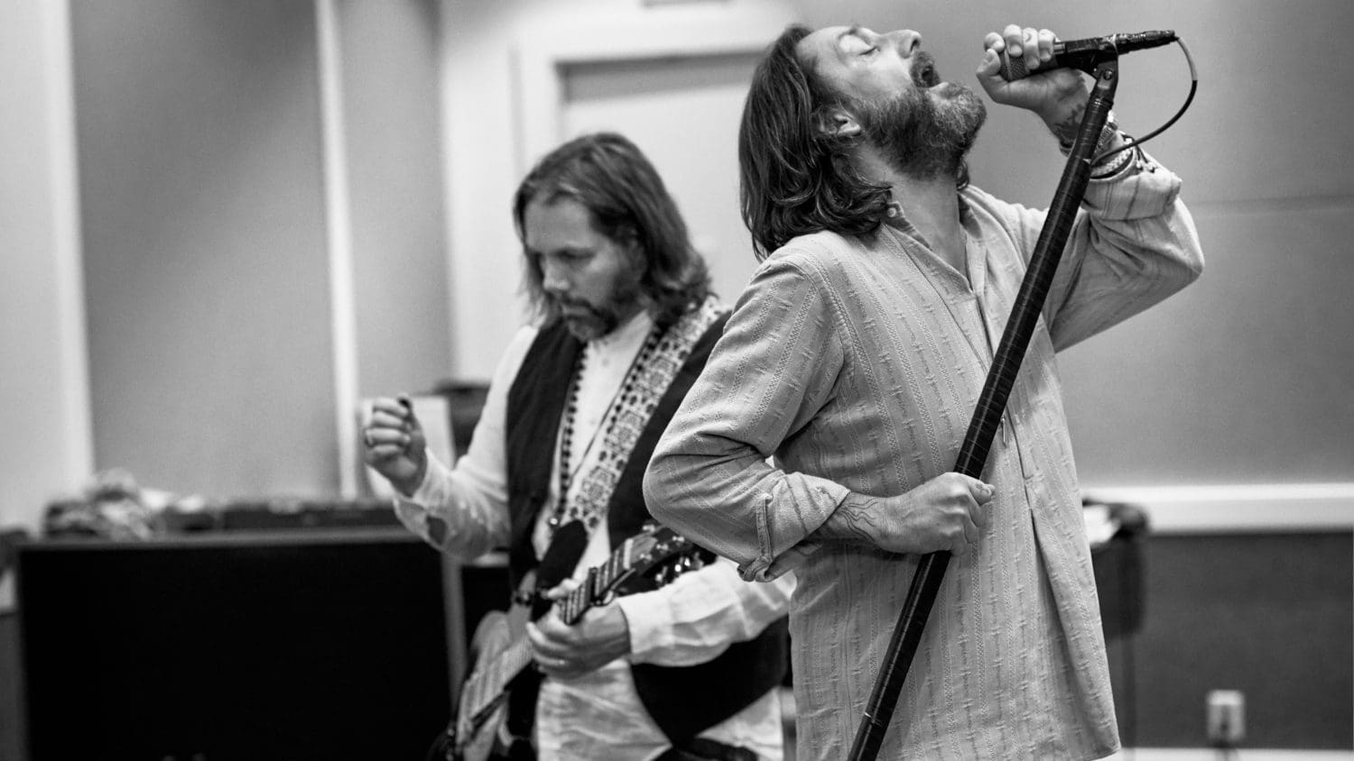 Chris Robinson (The Black Crowes): «Quella volta che fui preso a calci da un poliziotto sovietico…»