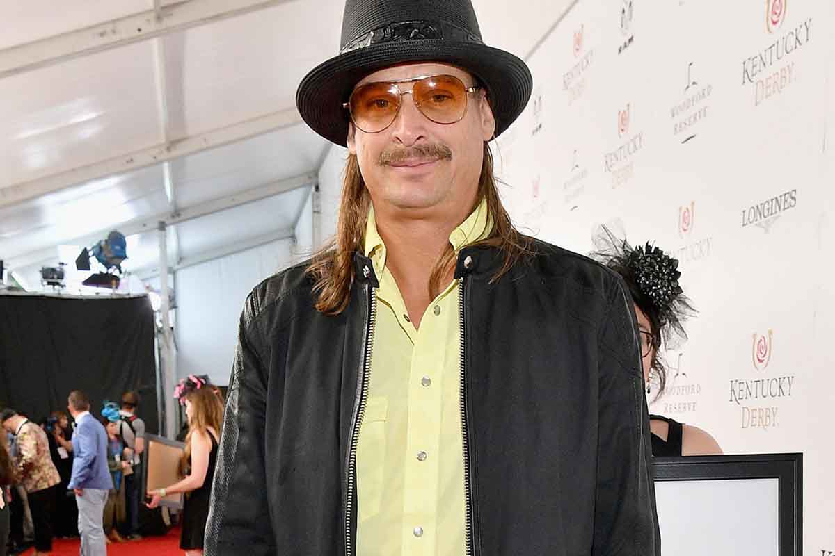 Kid Rock, ancora insulti omofobi sul palco e sui social network