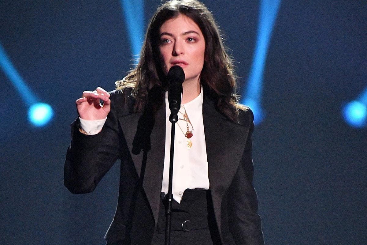 Lorde è pronta a tornare con “Solar Power”