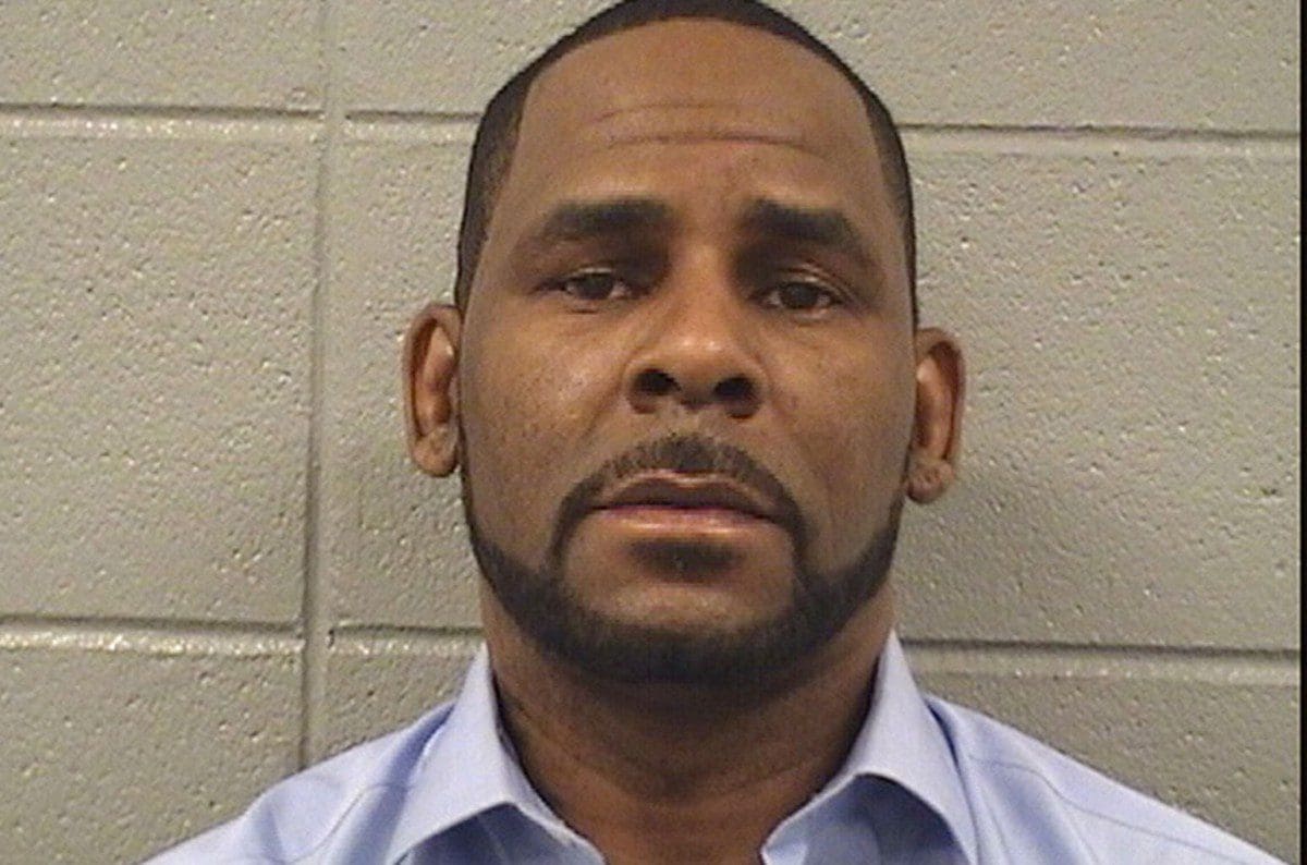 R Kelly, gli avvocati lo difendono dalle ulteriori accuse di abusi