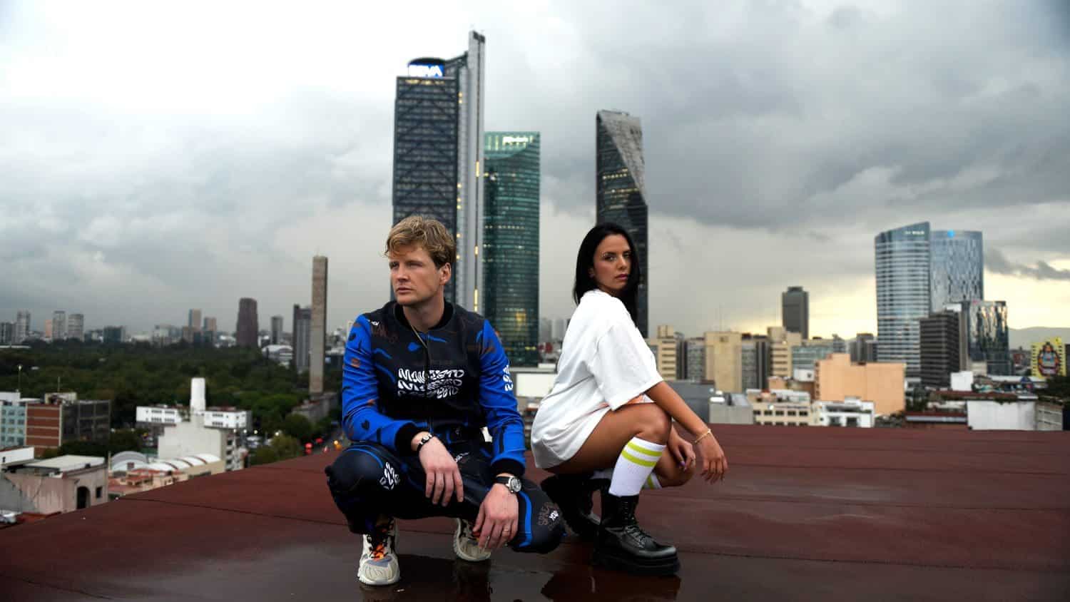 Guarda in anteprima il video di “Vienes o Vas?” di Denise Faro e Alexander Acha