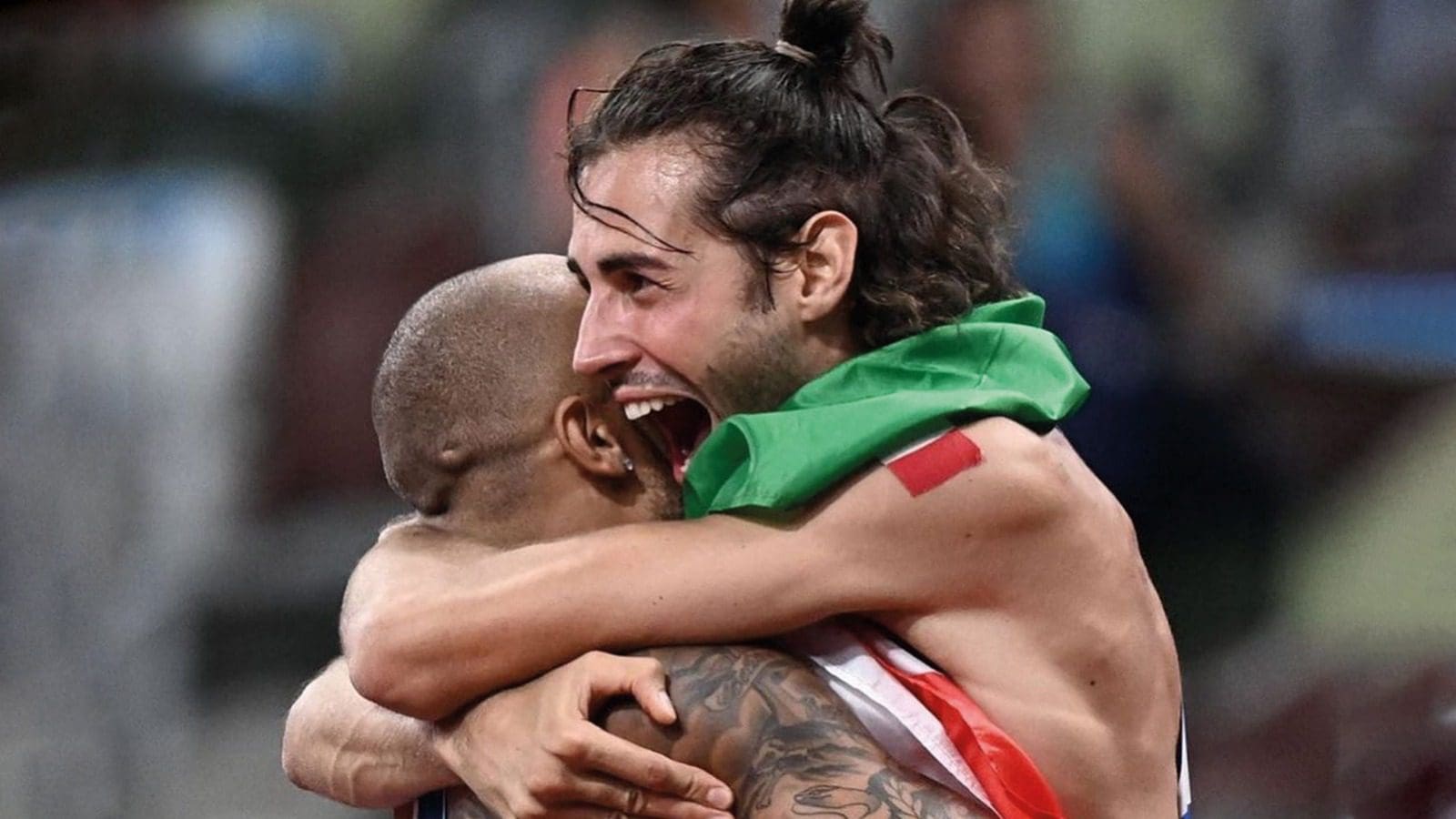 Eccellenze italiane: le reazioni degli artisti all’oro olimpico di Tamberi e Jacobs