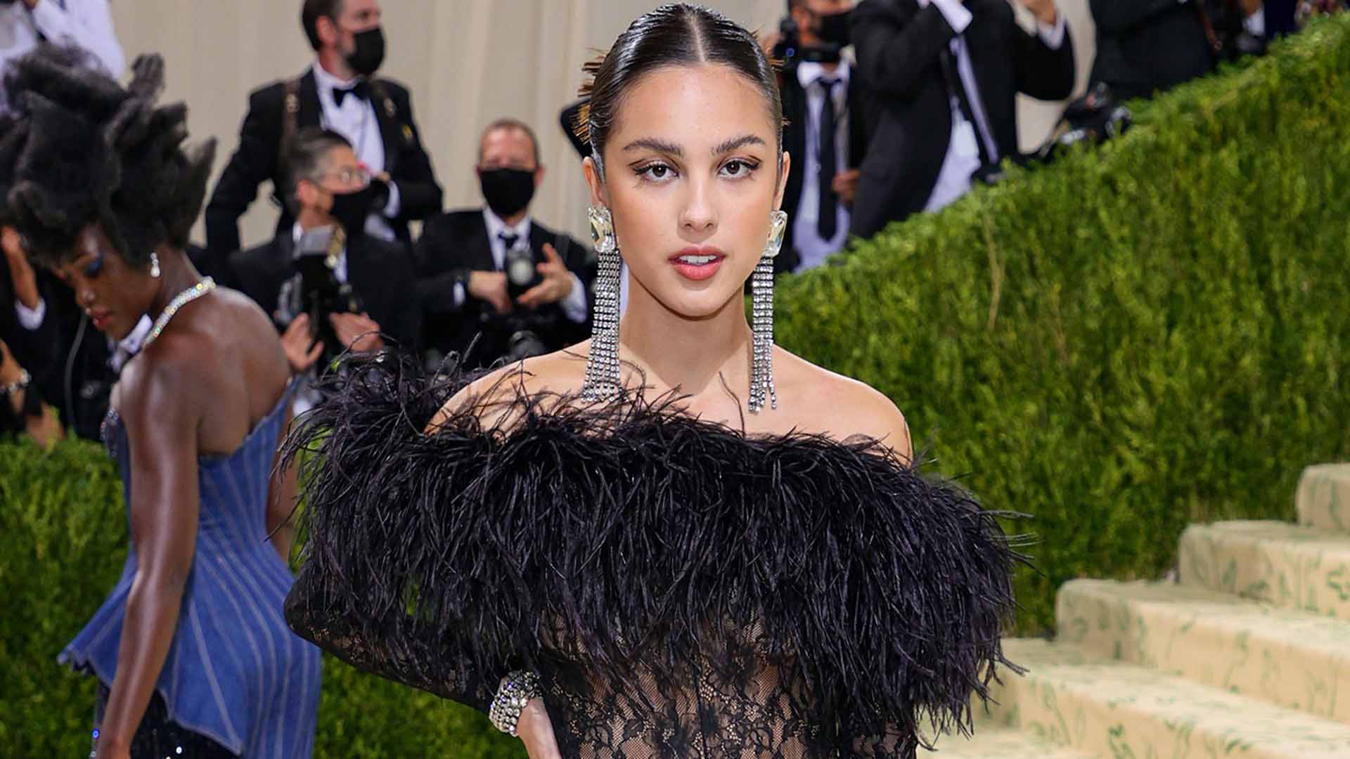 Olivia Rodrigo porta il punk rock al Met Gala