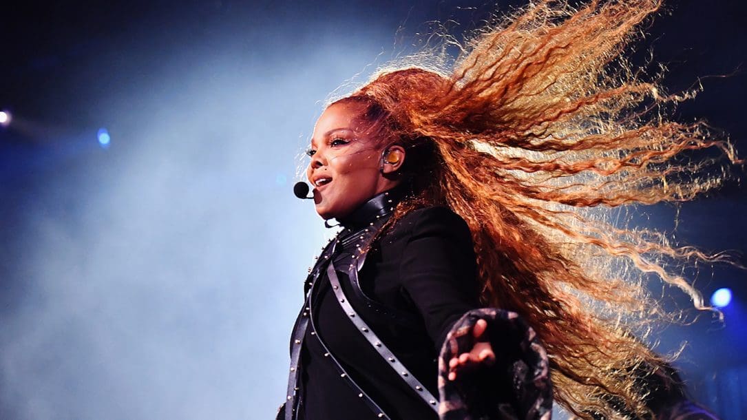 Janet Jackson ha raccontato di essere stata bullizzata per il suo peso dal fratello Michael