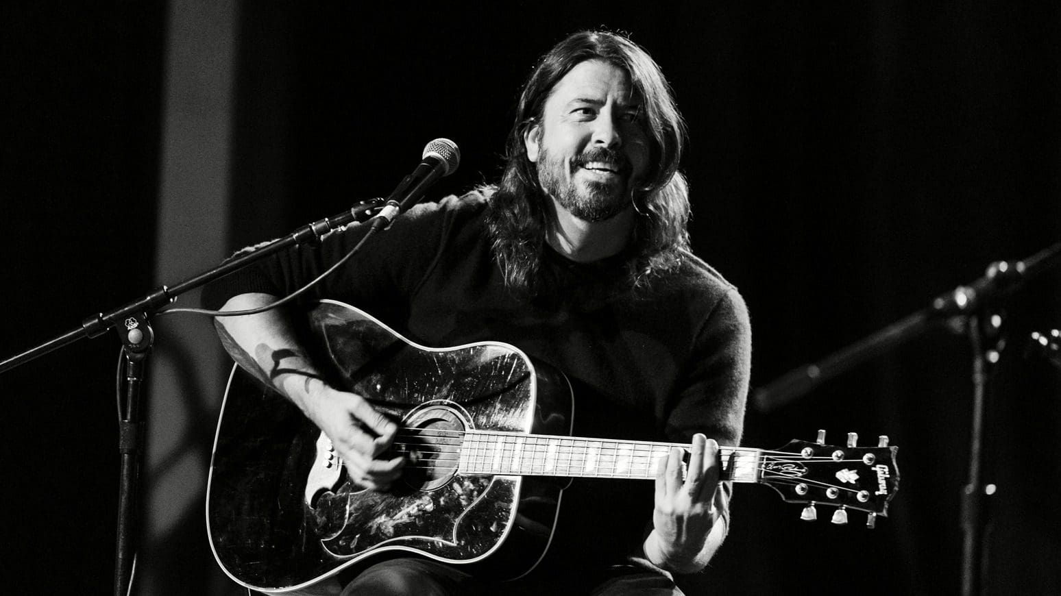 Dave Grohl, dal suo eroe David Bowie all’arte di dire di “no”