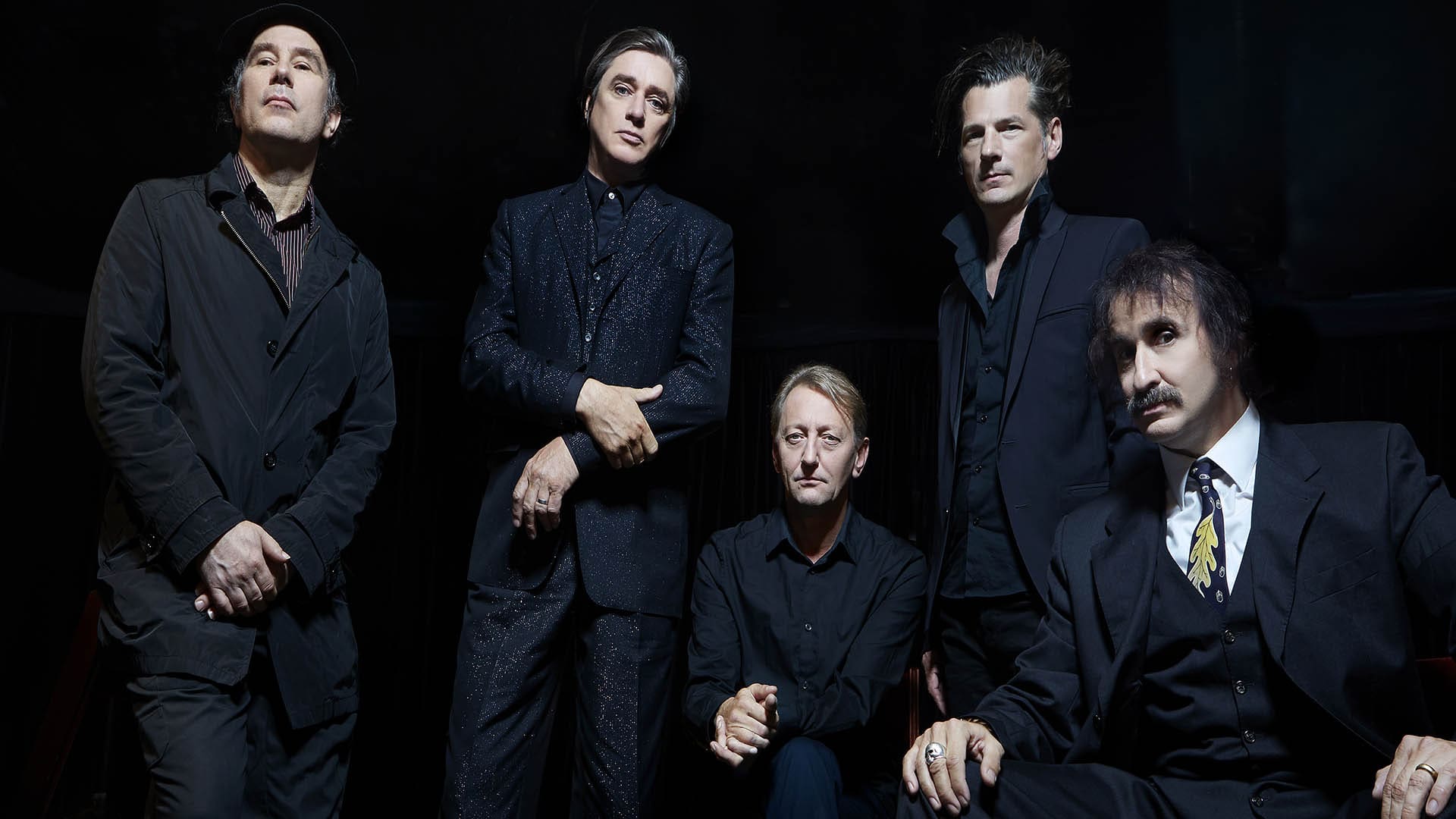 Blixa Bargeld (Einstürzende Neubauten) torna in Italia: «Il silenzio può salvarci, è presa di coscienza da parte della mente e del corpo»