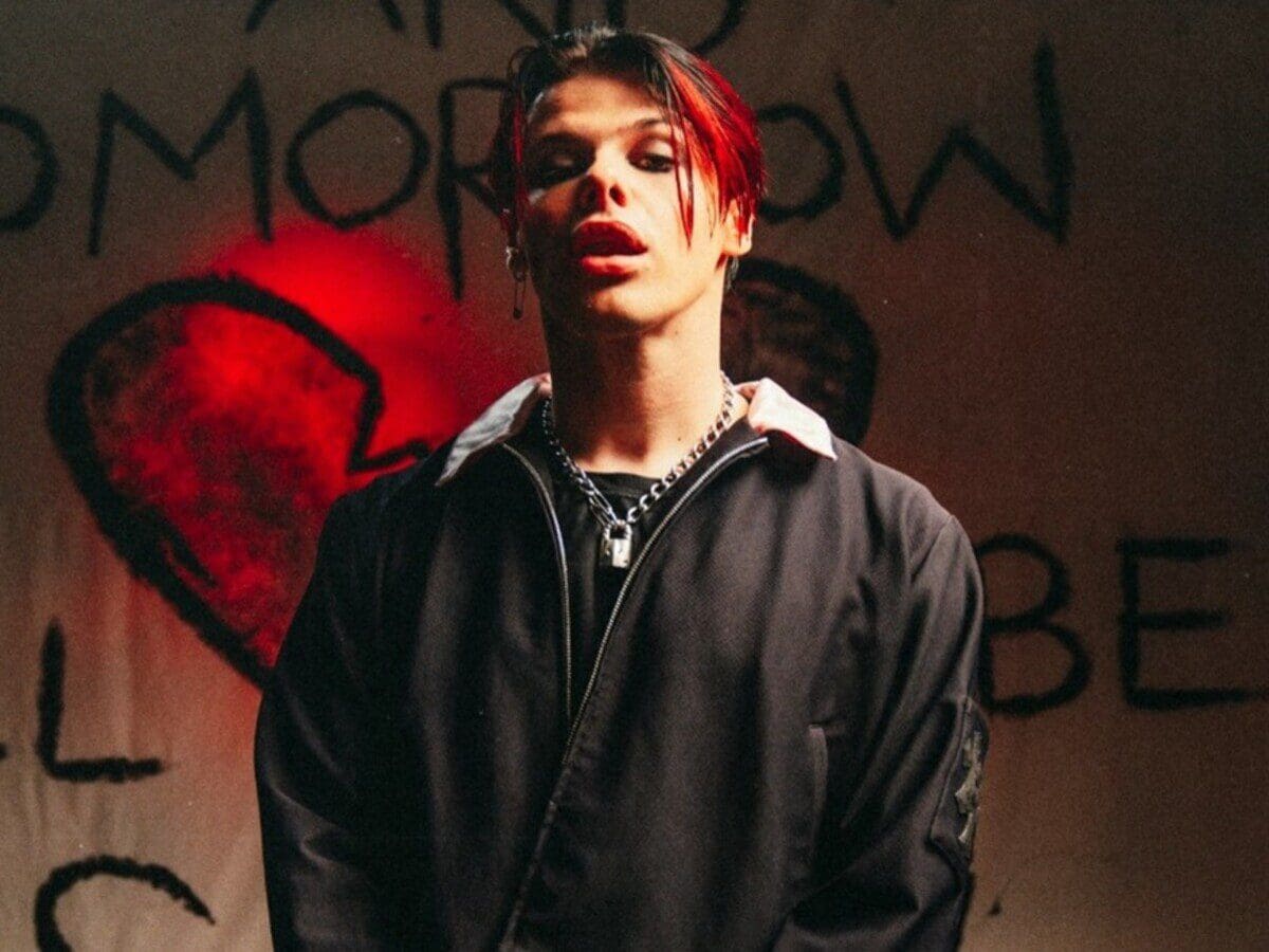 Yungblud, fuori il nuovo album omonimo: nell’intervista con Zane Lowe racconta l’incontro con Robert Smith