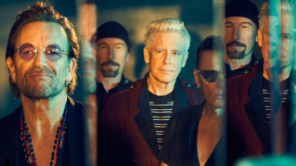 U2 - Songs of Surrender - recensione - foto di Kurt Iswarienko