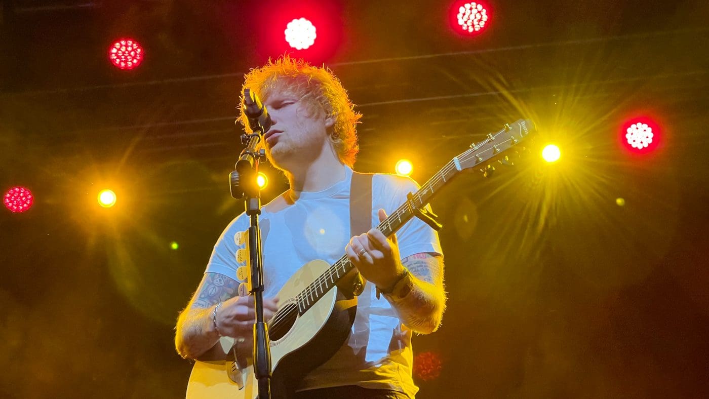 Ed Sheeran ha presentato il nuovo album live a Milano: «La migliore “sad hour” passata assieme»