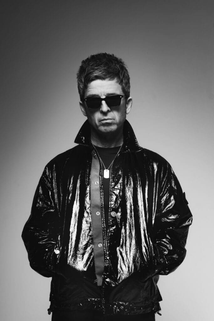 Noel Gallagher - Council Skies - 2 - nuovo album - intervista - foto di Matt Crockett