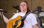 Lewis Capaldi farà un concerto a Milano nel 2026