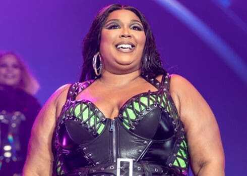 Lizzo si commuove quando Beyoncé la nomina nel suo concerto: il video