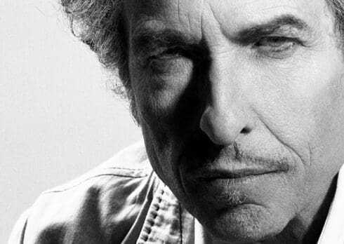 Bob Dylan al pianoforte è un’esperienza mistica (in modalità phone-free)