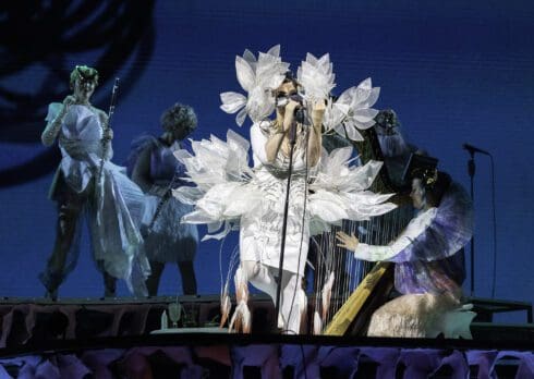 Il concerto di Björk a Milano è stato impeccabile: la sinistra riparta da lì