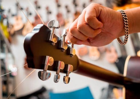 Accessori per la chitarra: potenzia il tuo suono e la suonabilità