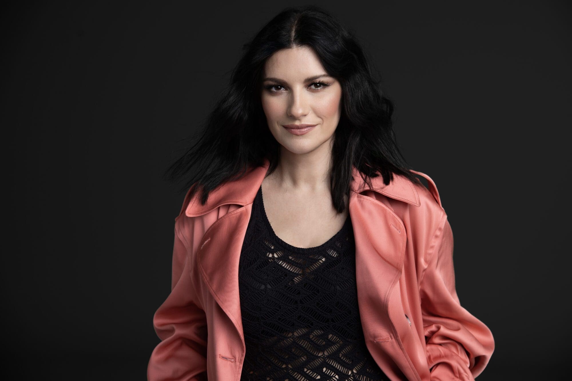 Laura Pausini torna con un nuovo singolo, un nuovo album e un nuovo tour