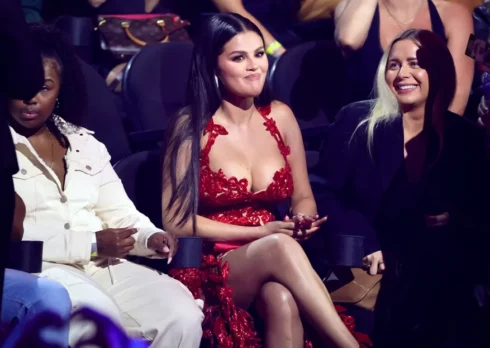 A Selena Gomez non è piaciuta la nomination di Chris Brown agli MTV VMA 2023