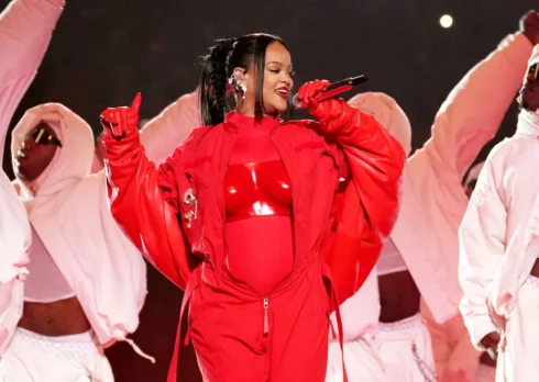 No, Rihanna non ha in programma alcun tour