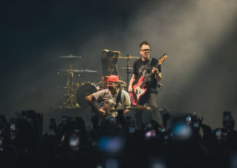 I Blink-182 a Bologna sono stati un tuffo nei 20 anni (magari non nostri)