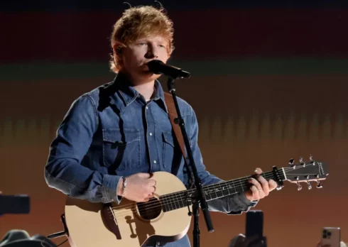 Ed Sheeran ha detto di avere una tomba in cortile