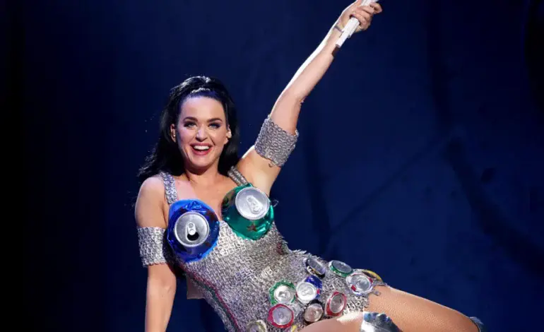 Katy Perry Dolce & Gabbana Paolo Sorrentino Capri