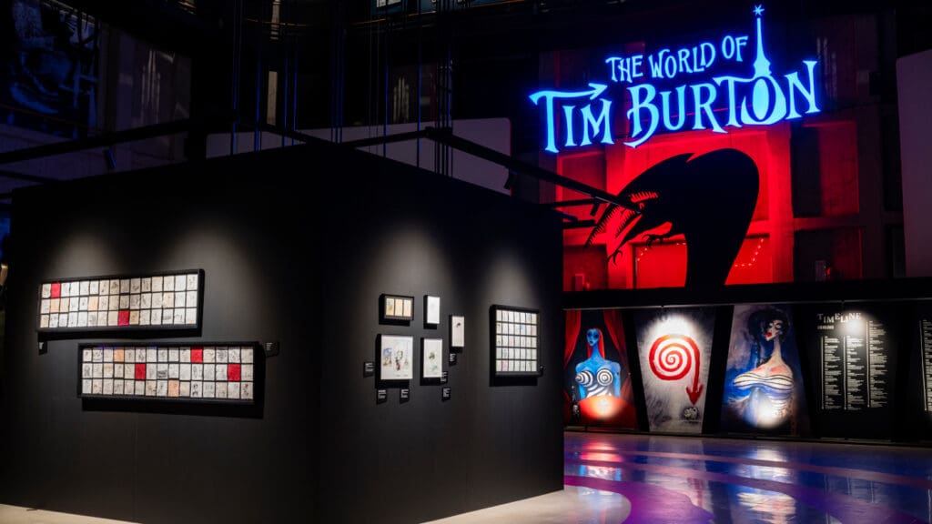 Tim Burton in mostra a Torino, le favole oscure invadono la Mole