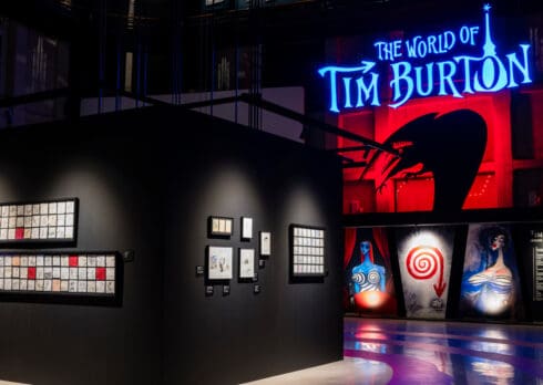 “The World of Tim Burton” in mostra a Torino, le favole oscure invadono la Mole