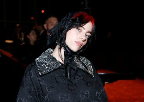 Billie Eilish e la ricerca dell’identità nel colore dei suoi capelli