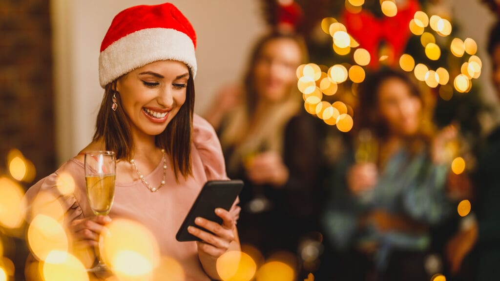 Guida regali di Natale 2023 tra comfort e stile consigli utili su smartphone