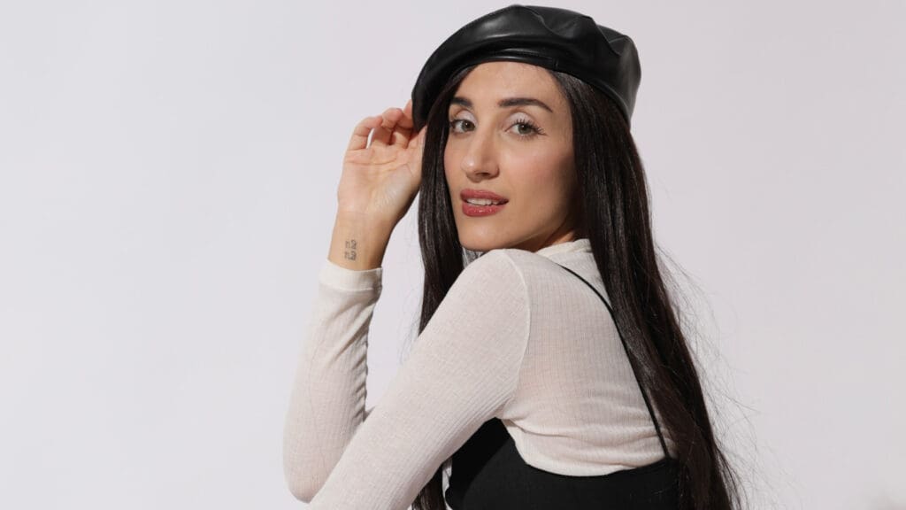Jess: in anteprima la clip dal cortometraggio “Ricordiario”