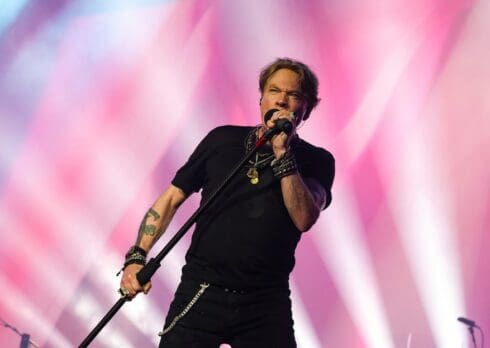 Axl Rose è stato accusato di violenza sessuale