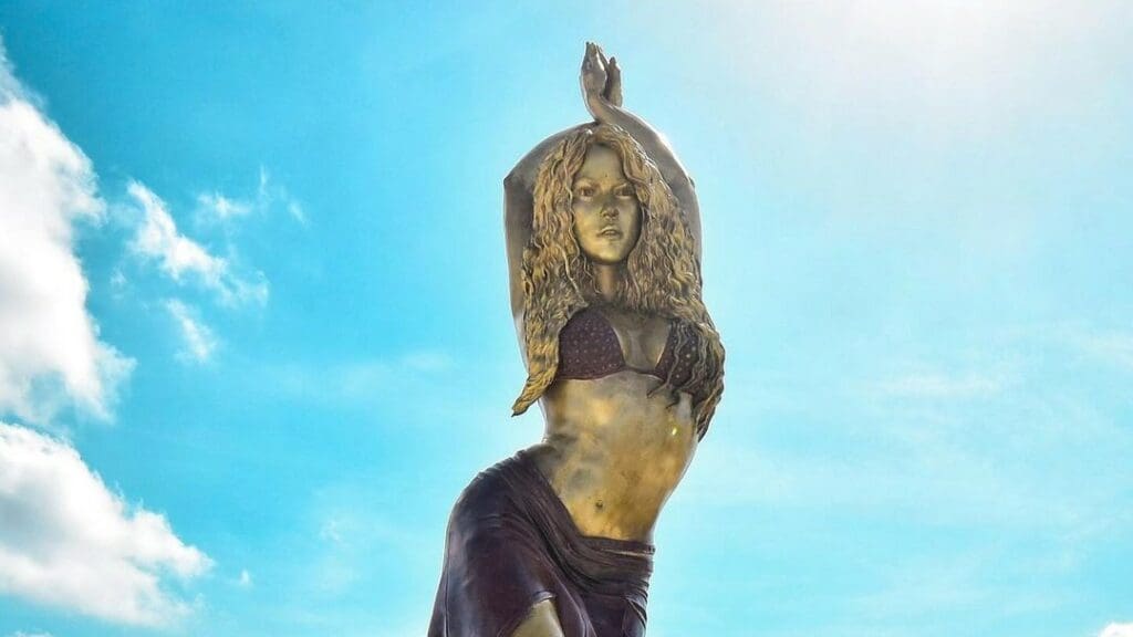 shakira statua colombia
