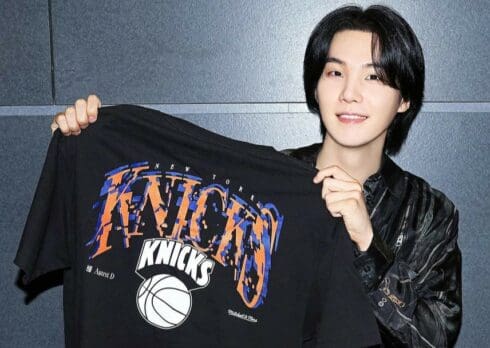 Suga dei BTS ha collaborato con Mitchell & Ness alla nuova linea di abbigliamento NBA