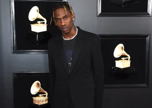 Travis Scott, Luke Combs e Burna Boy si esibiranno ai Grammy 2024