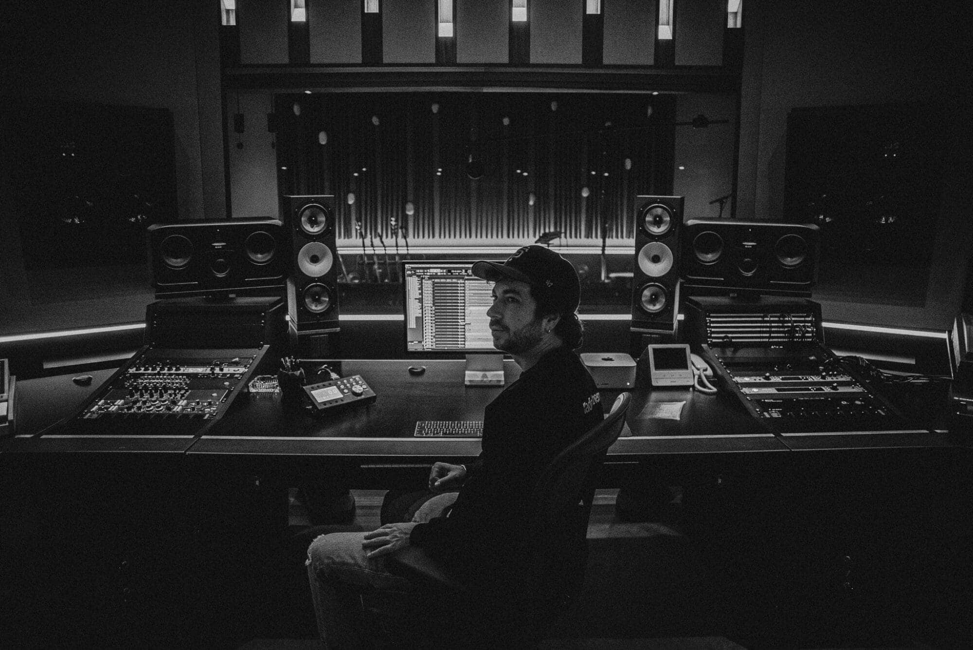 Dietro le quinte di una hit: l'intervista a Frankindeed, il sound