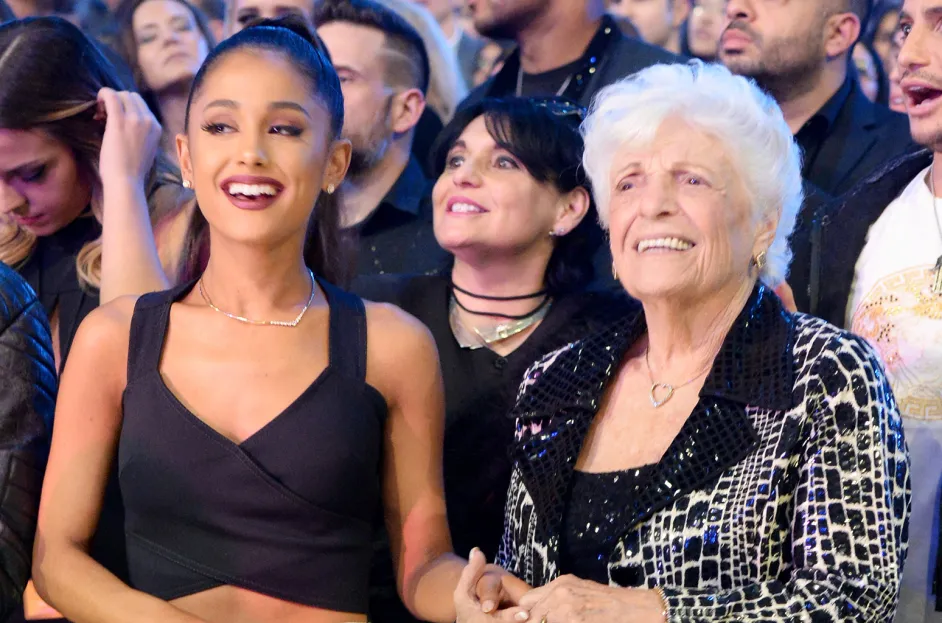 Ariana Grande nonna